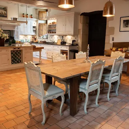 Alojamento de Acomodação e Pequeno-almoço Chateau De Chappe *