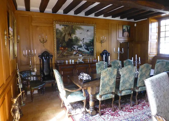 Chateau De Chappe לינה וארוחת בוקר Les Bois-d'Anjou