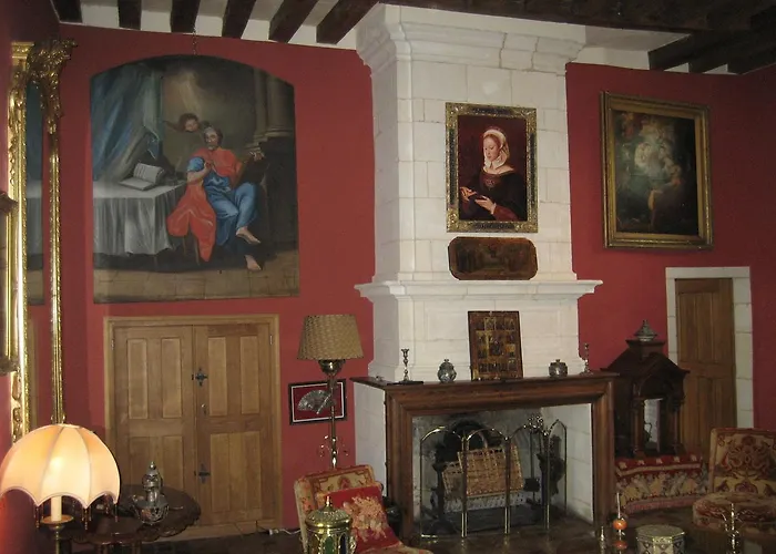 לינה וארוחת בוקר Chateau De Chappe *